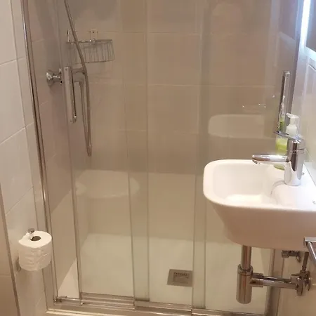 Amplio Y A Pie De Playa La Concha 圣塞瓦斯蒂安