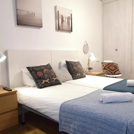 Amplio Y A Pie De Playa La Concha